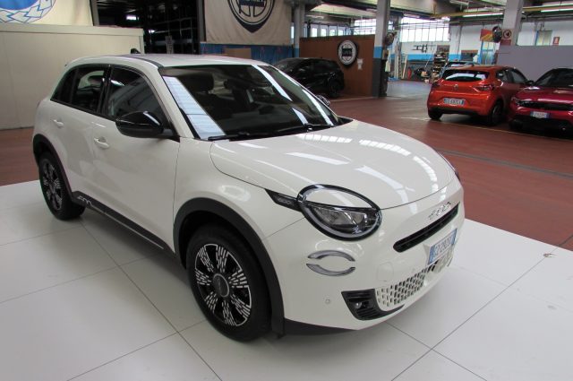 Fiat 600 Hybrid 145 CV DCT MHEV - foto 3 di 4