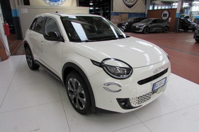 Fiat 600 Hybrid 110 CV DCT MHEV La Prima km zero - foto 3 di 4