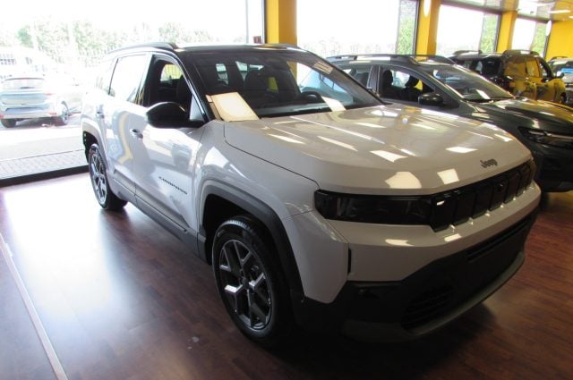 Jeep Compass 1.2 Turbo 48V e-Hybrid Summit - foto 3 di 4