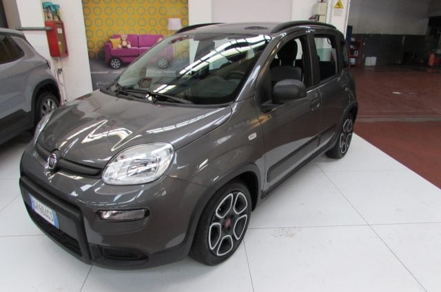 Fiat Panda 1.0 FireFly S&S Hybrid City Life - foto 2 di 4