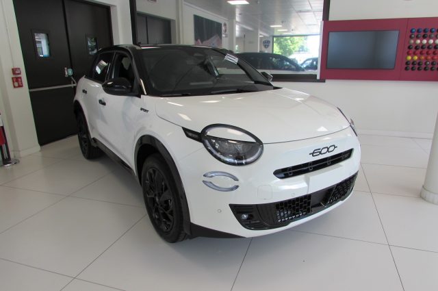 Fiat 600 1.2 Hybrid 145 CV DCT MHEV Sport KMZERO - foto 3 di 4