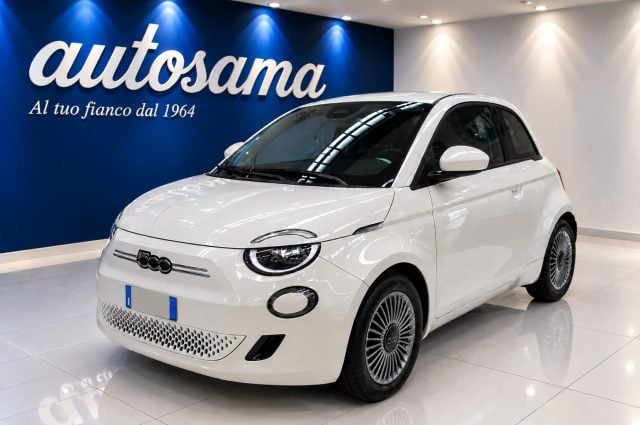 Fiat 500e Berlina 42 kWh - Km.9.940, del 2024, 9.940 km, in vendita a Rho (MI)
