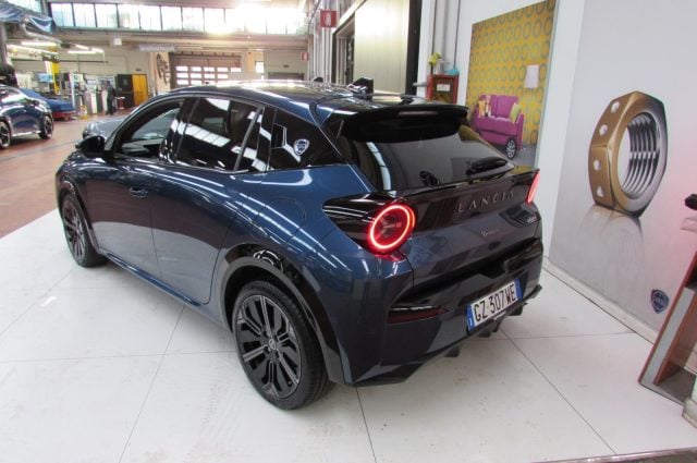 Lancia Ypsilon 1.2 Hybrid e-DCT 110cv Edizione Cassina - foto 4 di 4