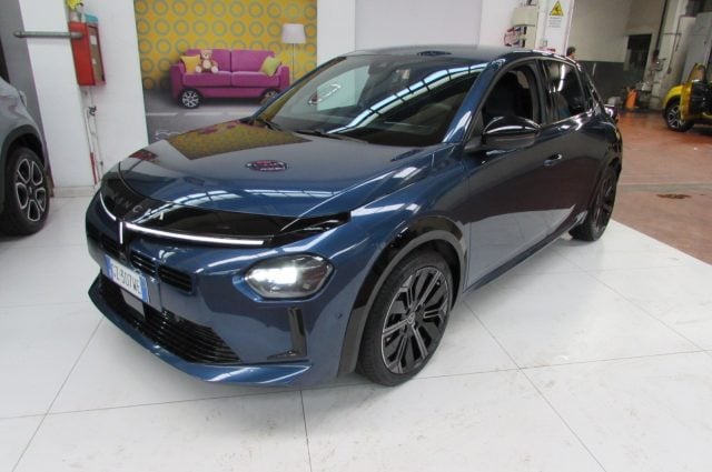 Lancia Ypsilon 1.2 Hybrid e-DCT 110cv Edizione Cassina - foto 2 di 4