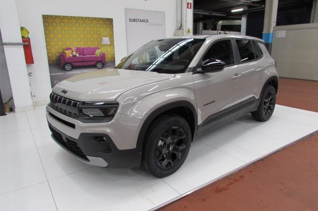 Jeep Avenger 1.2 Turbo 110 CV MHEV BLACK EDITION KMZERO - foto 2 di 4