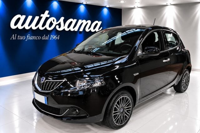 Lancia Ypsilon 1.0 FireFly 5 porte S&S Hybrid Gold, del 2023, 32.195 km, in vendita a Rho (MI)