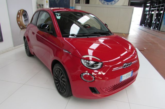 Fiat 500e Berlina 42 kWh Red - km. 6.190 - foto 3 di 4