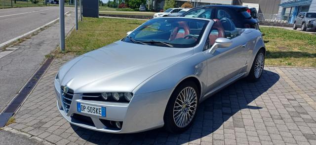 Alfa Romeo Spider 2.4 JTDm 210CV - foto 2 di 4