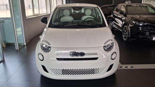 Fiat 500 Berlina Hybrid Icon nuovo a CITTADELLA