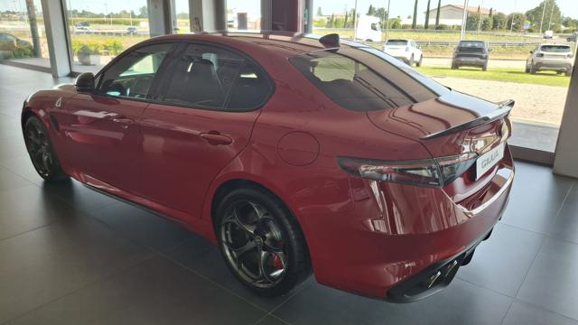Alfa Romeo Giulia 2.9 V6 Bi-Turbo AT8 Quadrifoglio - foto 4 di 4