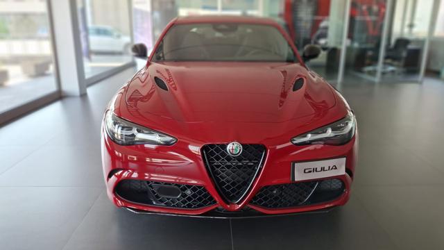 Alfa Romeo Giulia 2.9 V6 Bi-Turbo AT8 Quadrifoglio - foto 2 di 4