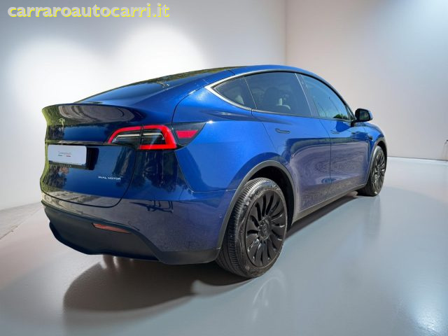 Tesla Model Y Long Range AWD - foto 2 di 4