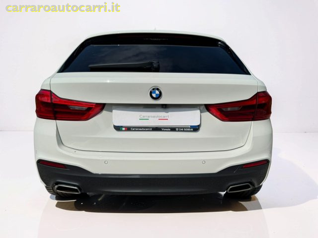BMW 530 d xDrive Touring Msport - foto 3 di 4