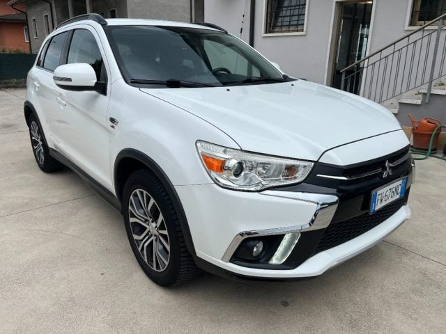 Mitsubishi ASX 1.6 DI-D 114 CV 4WD Intense Navi - foto 3 di 4