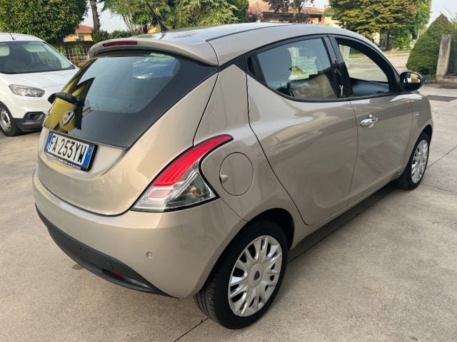 Lancia Ypsilon 1.2 69 CV 5 porte SENSORI PARCHEGGIO BLUETOOTH - foto 4 di 4