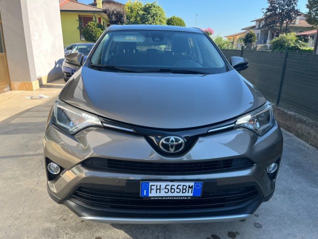 Toyota RAV 4 MY23 RAV4 2.0 D-4D 2WD Business - foto 2 di 15