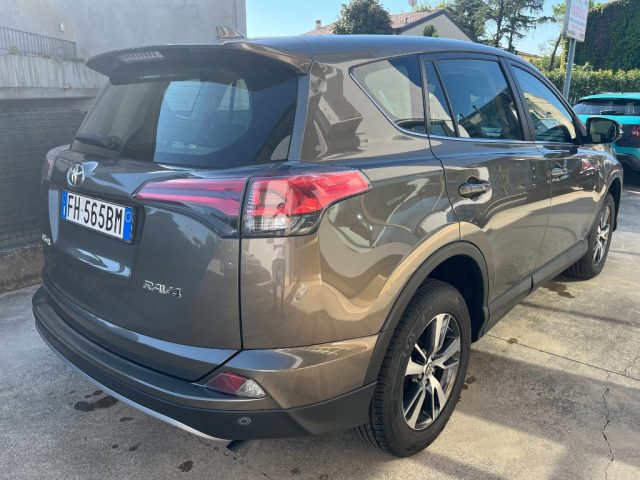 Toyota RAV 4 MY23 RAV4 2.0 D-4D 2WD Business - foto 4 di 15