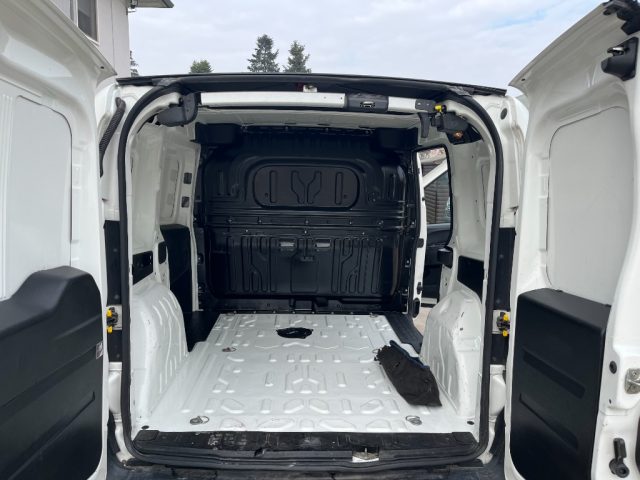 Fiat Doblo Doblò 1.6 3 POSTI APERTURA TETTO NAVI RETROCAMERA, del 2020, 146.000 km, in vendita a Nogarole Rocca (VR)