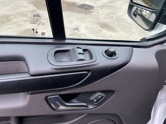 Ford Transit Custom 320 2.0 EcoBlue 130 PC Combi Trend 9 POSTI usato a NOGAROLE ROCCA