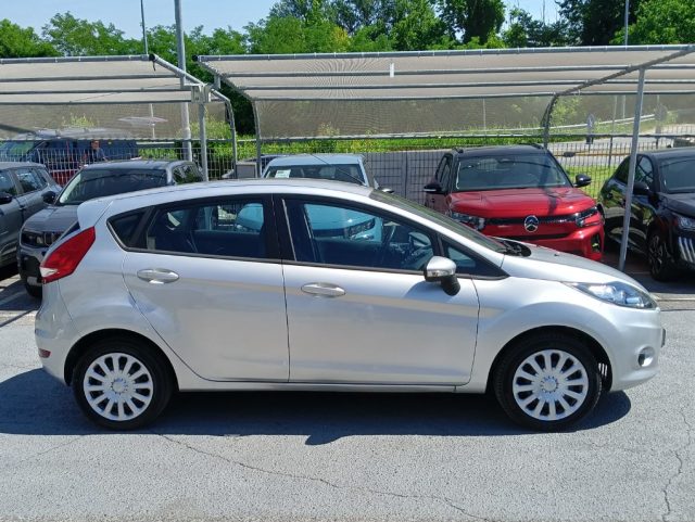 Ford Fiesta + 1.2 60CV 5 porte - foto 4 di 4