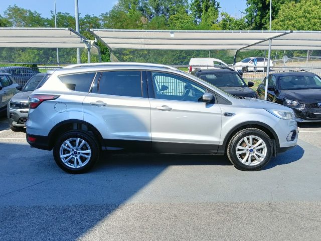 Ford Kuga 1.5 TDCI 120 CV S&S 2WD Powershift Business - foto 4 di 4