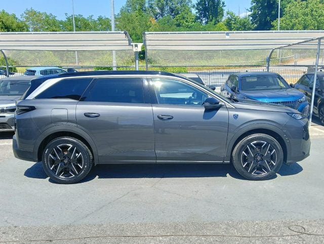 Peugeot 5008 GT Hybrid 145 e-DCS6 7 Posti + Pack - foto 4 di 35