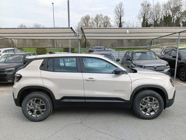Jeep Avenger 1.2 Turbo 110 CV e-Hybrid Longitude - foto 4 di 26