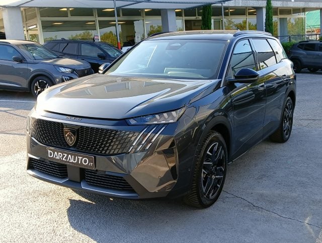 Peugeot 5008 GT Hybrid 145 e-DCS6 7 Posti + Pack, del 2026, in vendita a Desenzano Del Garda (BS)