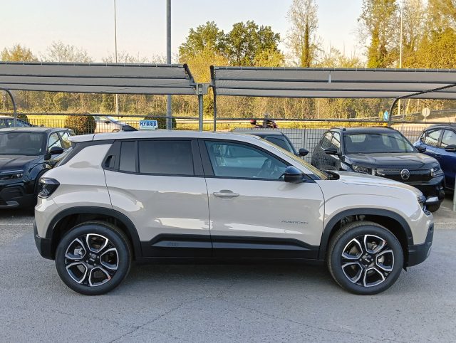 Jeep Avenger 1.2 Turbo 110 CV e-Hybrid Summit - foto 4 di 4