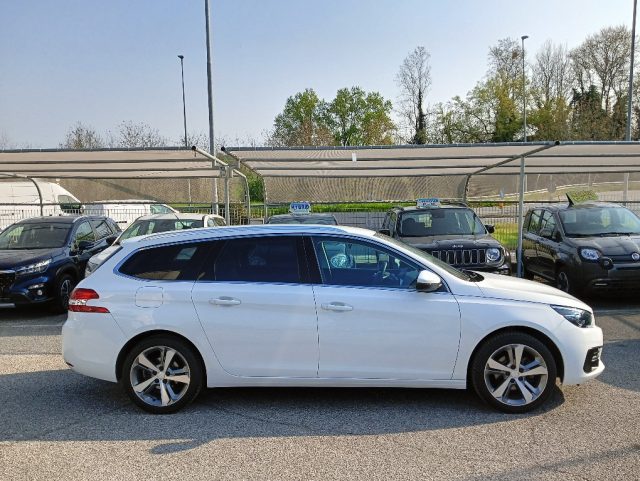 Peugeot 308 BlueHDi 130 S&S SW Allure - foto 4 di 4
