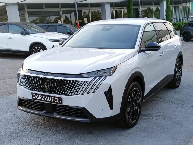 Peugeot 5008 Allure Business Hybrid 145 e-DCS6 7 Posti, del 2026, in vendita a Desenzano Del Garda (BS)
