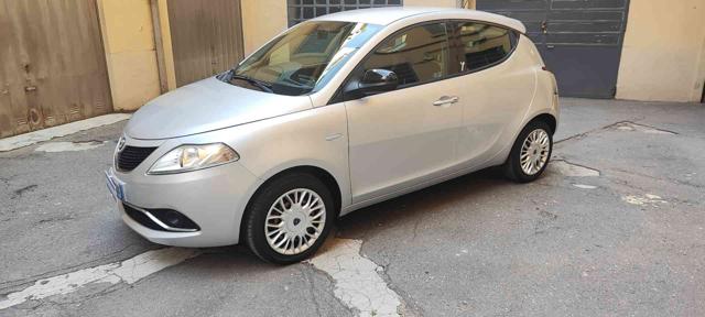 Lancia Ypsilon 1.2 69 CV 5 porte Gold - foto 3 di 4