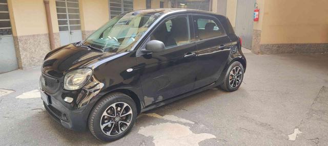 smart forFour 70 1.0 Passion TETTO PANORAMA!!!, del 2015, 69.000 km, in vendita a Torino (TO)