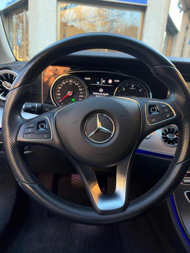 Mercedes-Benz E 220 d Auto Cabrio Sport usato a TORINO