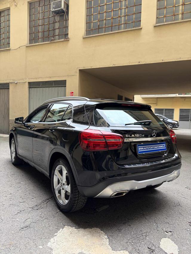 Mercedes-Benz GLA 180 d Sport PELLE-LED-NAVI!!!! - foto 3 di 4