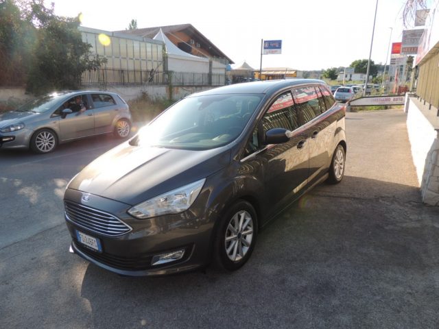 Ford C-Max 7 1.5 TDCi 120CV Start&Stop Titanium - foto 2 di 4
