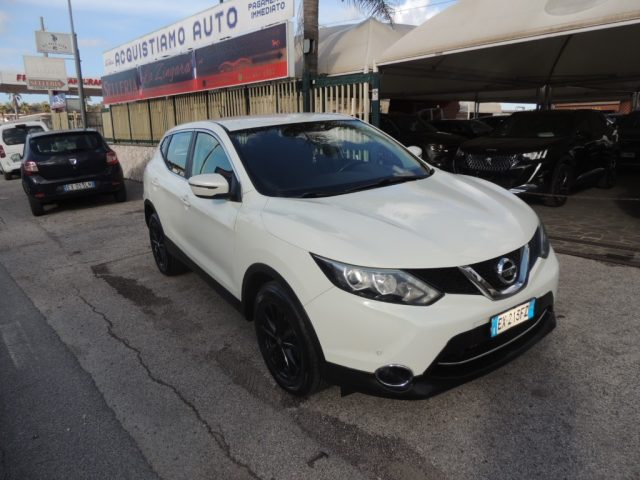 Nissan Qashqai 1.6 dCi 4WD Acenta Premium usato a QUARTO