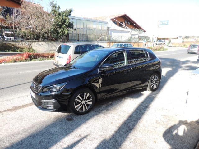 Peugeot 308 BlueHDi 130 S&S Allure - foto 2 di 4