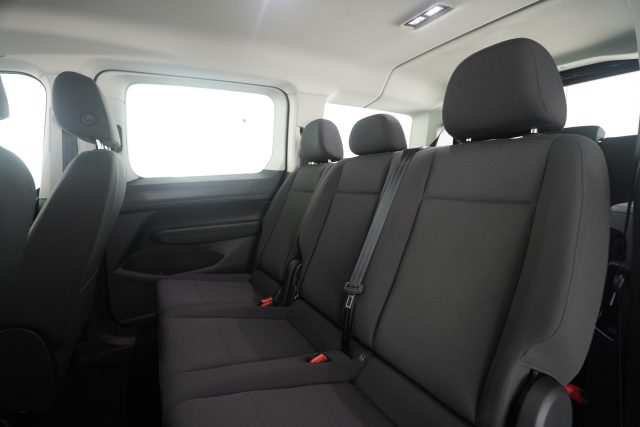 Ford Tourneo Connect Grand Tourneo Grand 2.0 EcoBlue 102 CV Plus, del 2025, 14.133 km, in vendita a Guidizzolo (MN)