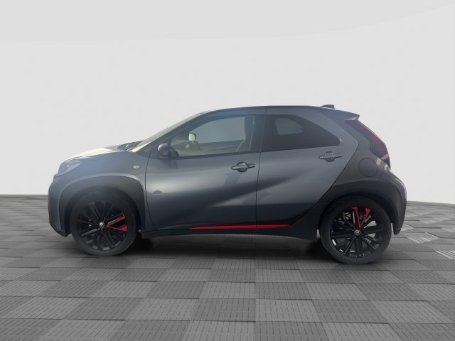 Toyota Aygo X Aygo X 1.0 VVT-i 72 CV 5p. Undercover - foto 2 di 4