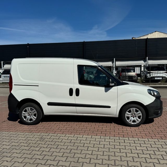 Fiat Doblo 1.6 Mjet 105cv PC-TN CARGO LOUNGE 3 POSTI usato a SESTO FIORENTINO