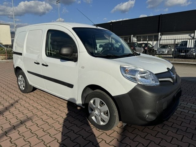 Renault Kangoo 1.5 Blue dCi 115cv EXPRESS FURGONE ICE, del 2020, 81.800 km, in vendita a Sesto Fiorentino (FI)