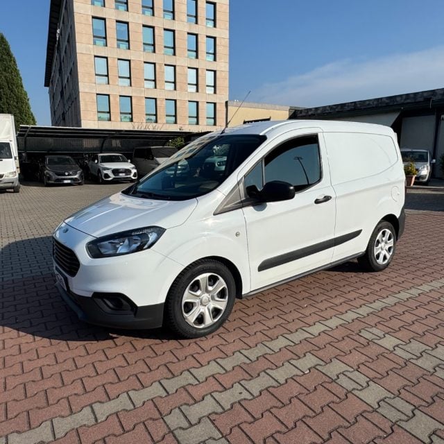 Ford Transit Courier 1.5 TDCi FURGONE TREND, del 2022, 98.716 km, in vendita a Sesto Fiorentino (FI)
