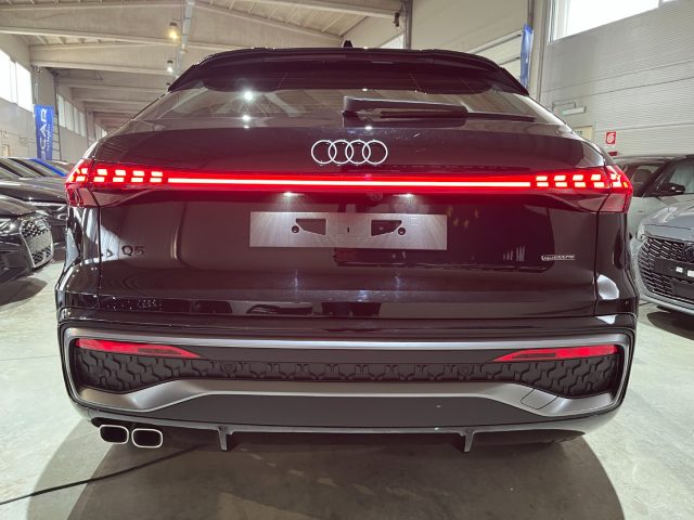 Audi Q5 SPB Sportback TDI 204CV mHEV+ S line 20" Sline - foto 4 di 4