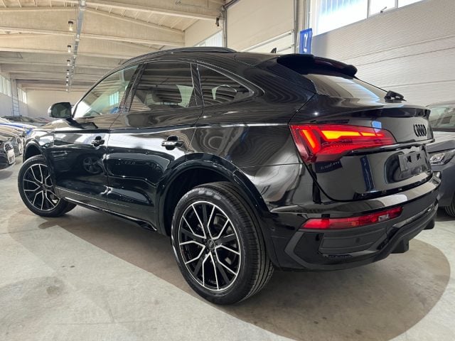 Audi Q5 SPB Sportback 40TDI quattro S line Identity Black - foto 3 di 4