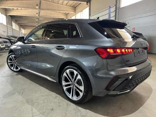 Audi A3 SPB 35TFSI Stronic S line"18 Sline LED Matrix/NAVI - foto 3 di 4