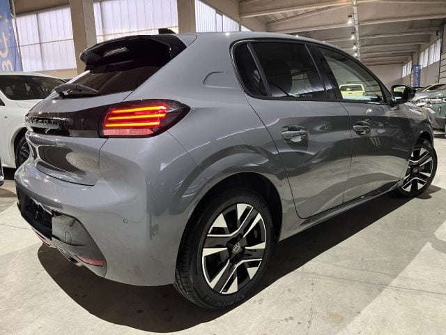 Peugeot 208 1.2 T 100CV 5p Allure /CAR PLAY-NAVIG./PARK PLUS - foto 4 di 4