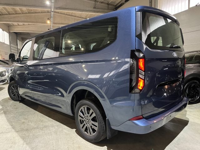 Ford Tourneo Custom 320 2.0 EcoBlue 150CV PL Titanium 9 POSTI - foto 3 di 4