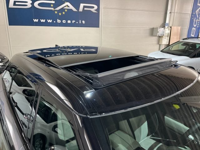 Land Rover Range Rover Velar 2.0D I4 240 CV R-Dynamic "20 HSE/TETTO APRIB/PELLE - foto 3 di 4