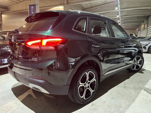 MG ZS 1.5 Hybrid+ Comfort (BENZ.+HYBRID 197CV) KM ZERO - foto 4 di 4